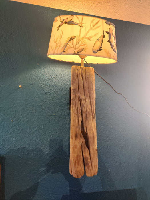 K071 | Lamp van drijfhout 220V