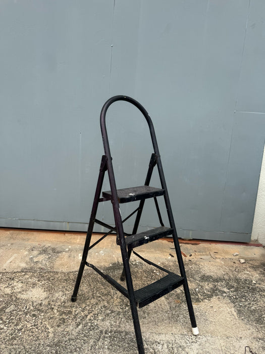 K056 | Keukentrapje 70cm tot bovenste trede